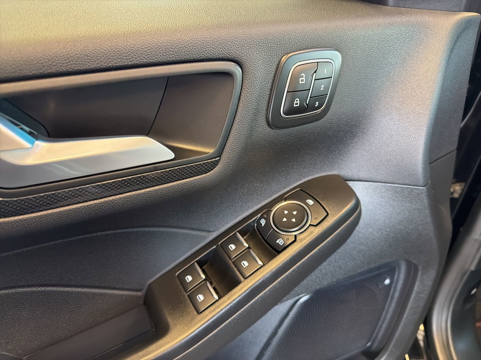 Used 2023 Ford Escape ST-Line Elite image 16