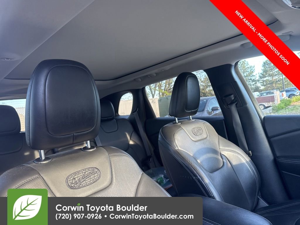 Used 2019 Jeep Cherokee Overland w/ Technology Group image 10