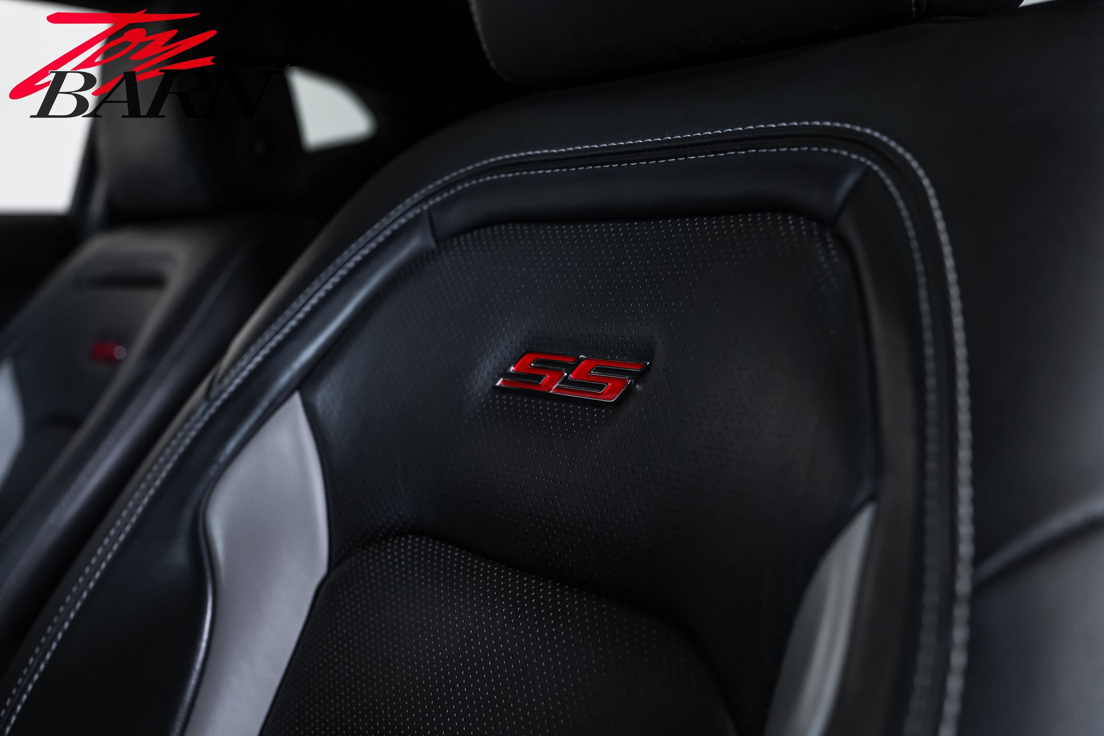 Used 2016 Chevrolet Camaro SS RWD image 24