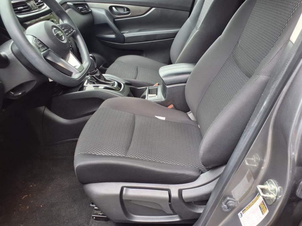 Used 2022 Nissan Rogue Sport S image 11