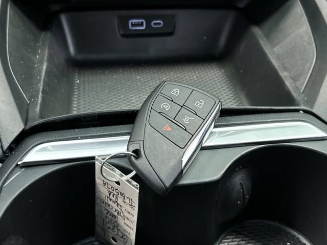 New 2026 GMC Terrain Denali w/ LPO, Black Badging Package AWD/4WD image 46