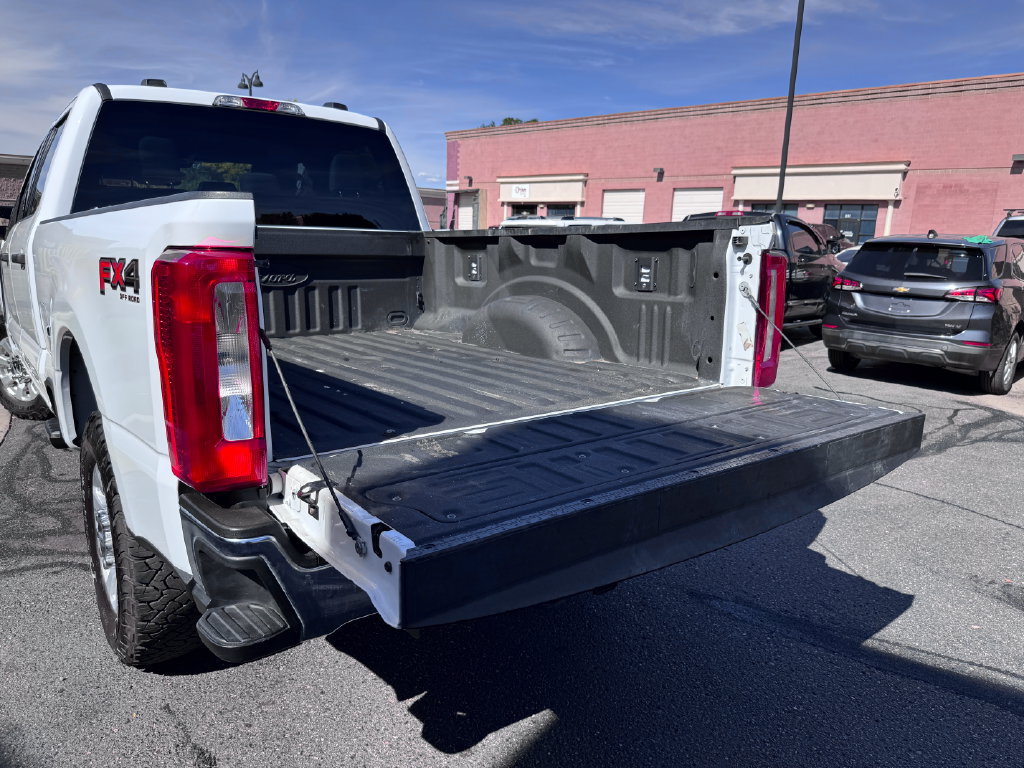 Used 2024 Ford F250 XLT w/ FX4 Off-Road Package AWD/4WD image 12