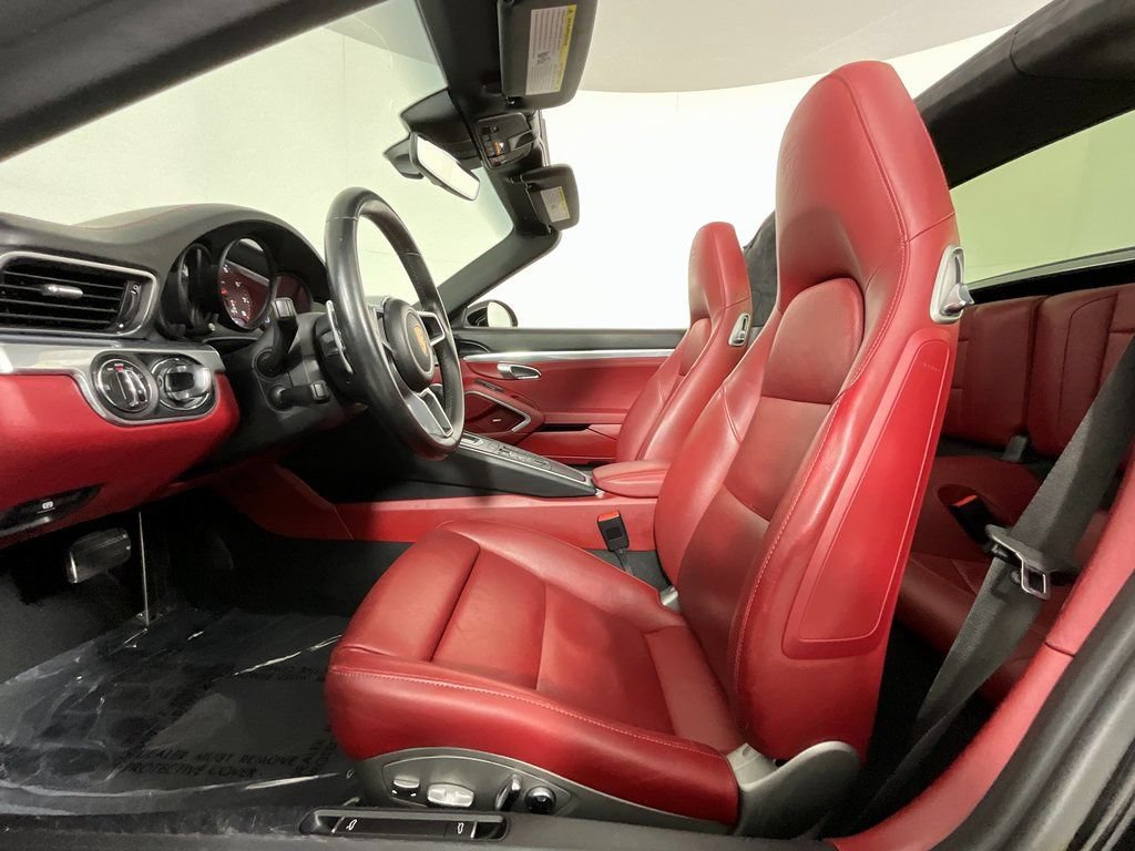 Used 2019 Porsche 911 Targa 4 AWD/4WD image 17