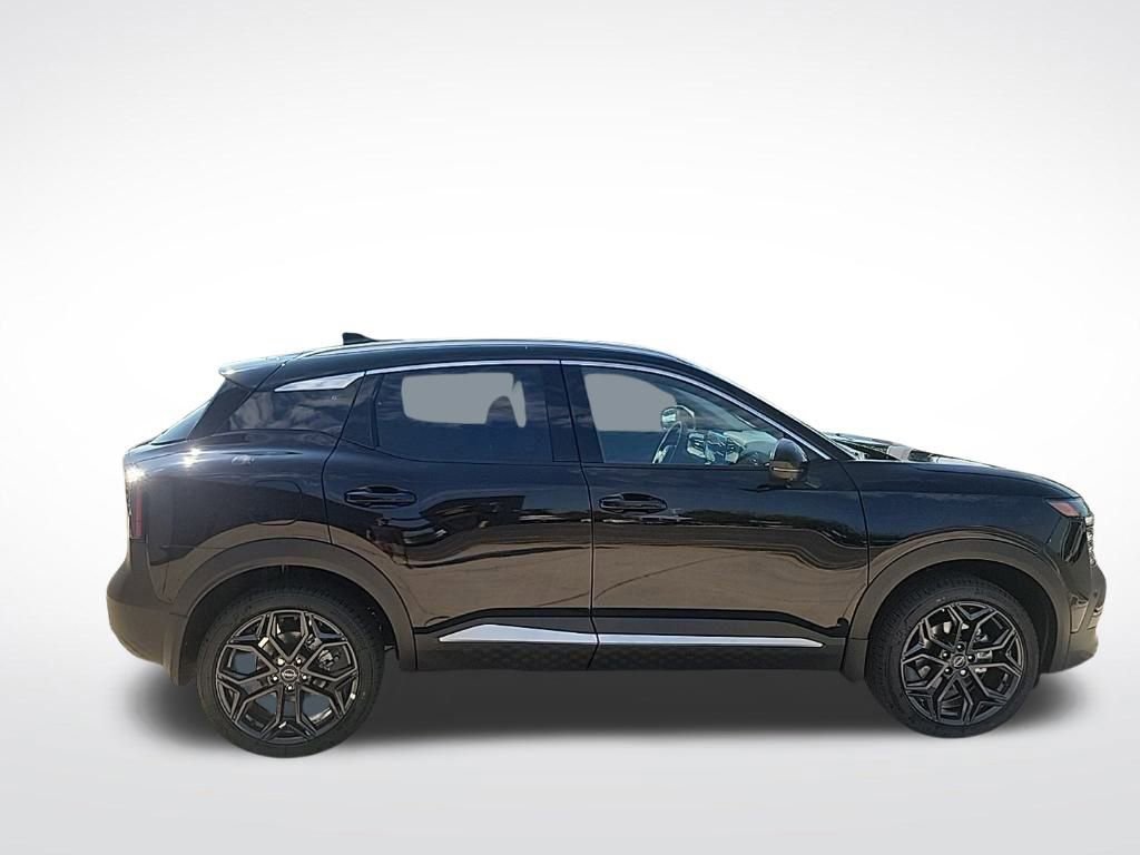 New 2025 Nissan Kicks SR w/ SR Premium Package image 6