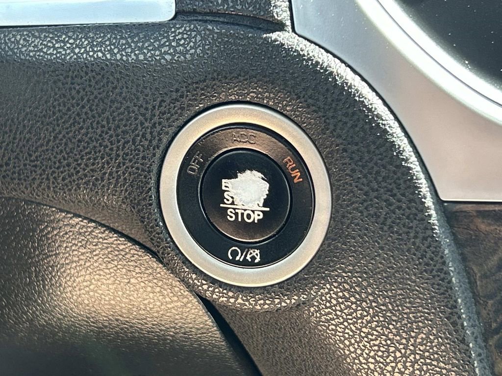 Used 2018 Chrysler 300 Limited image 27