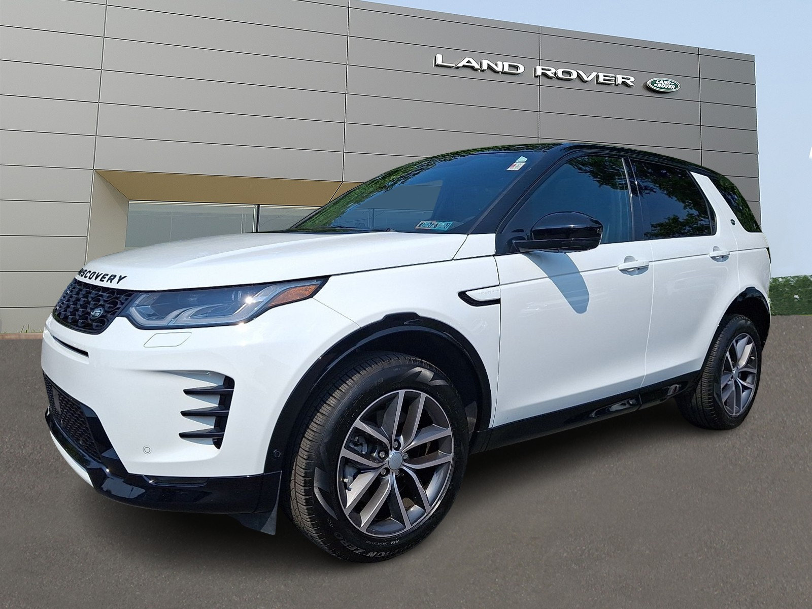 Used 2025 Land Rover Discovery Sport Dynamic SE AWD/4WD video 1