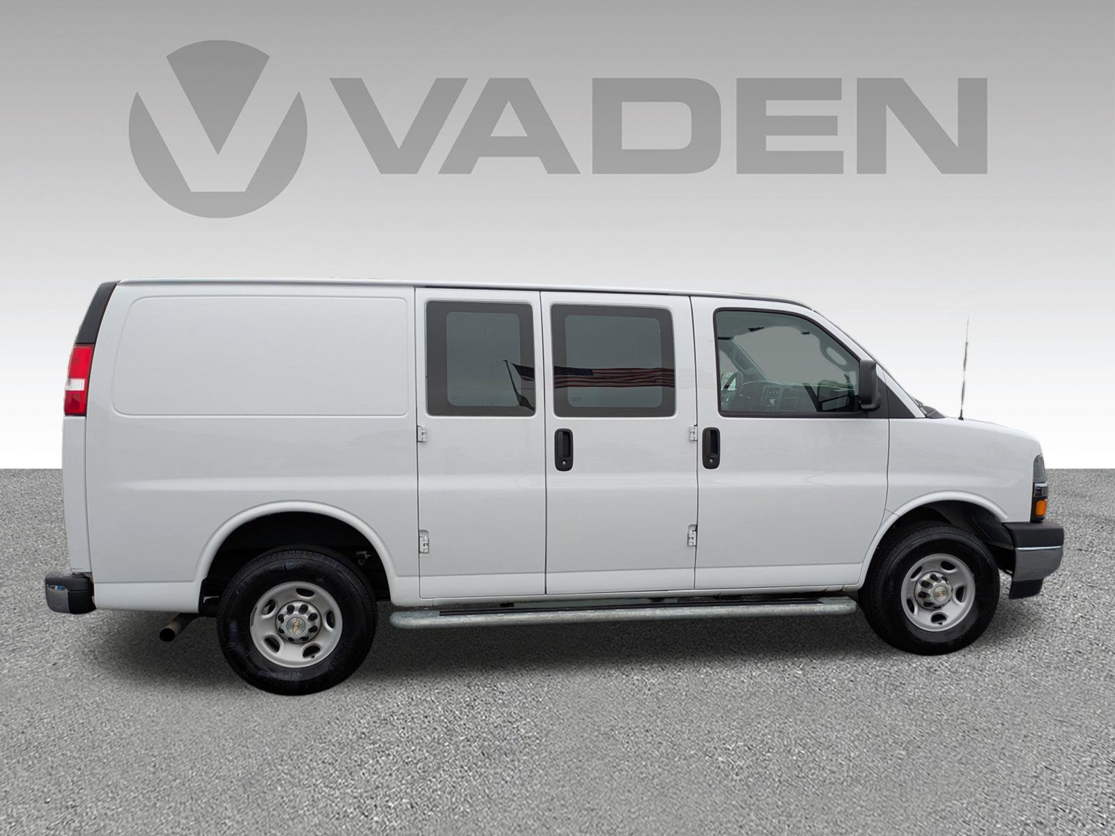 Used 2024 Chevrolet Express 2500 w/ Driver Convenience Package image 18