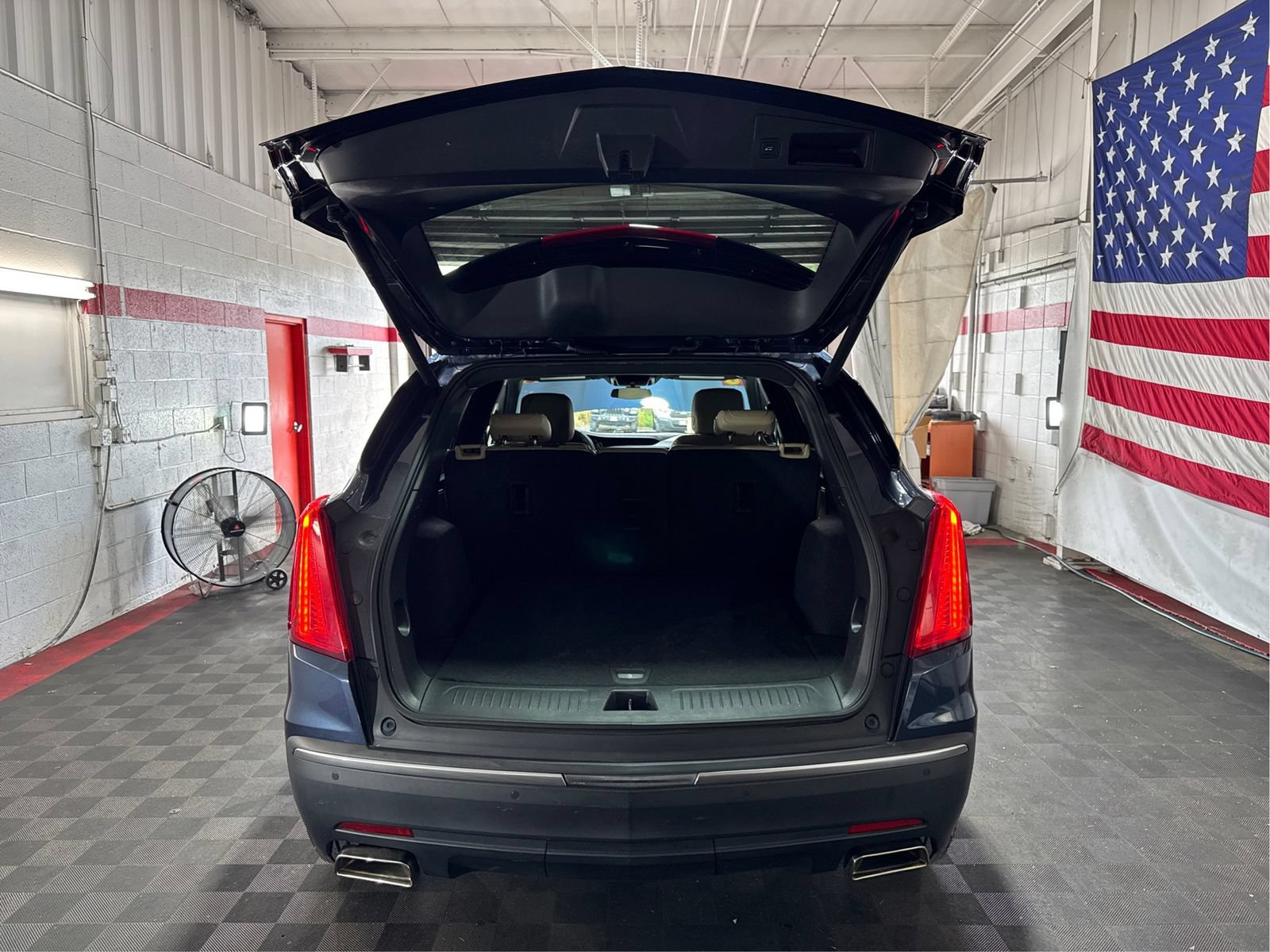 Used 2018 Cadillac XT5 AWD image 12