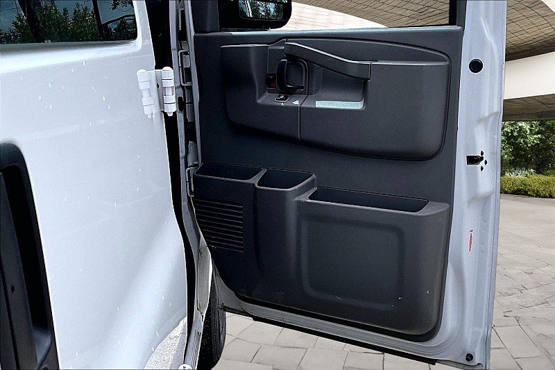 Used 2020 Chevrolet Express 2500 Extended w/ Communications Package RWD image 16