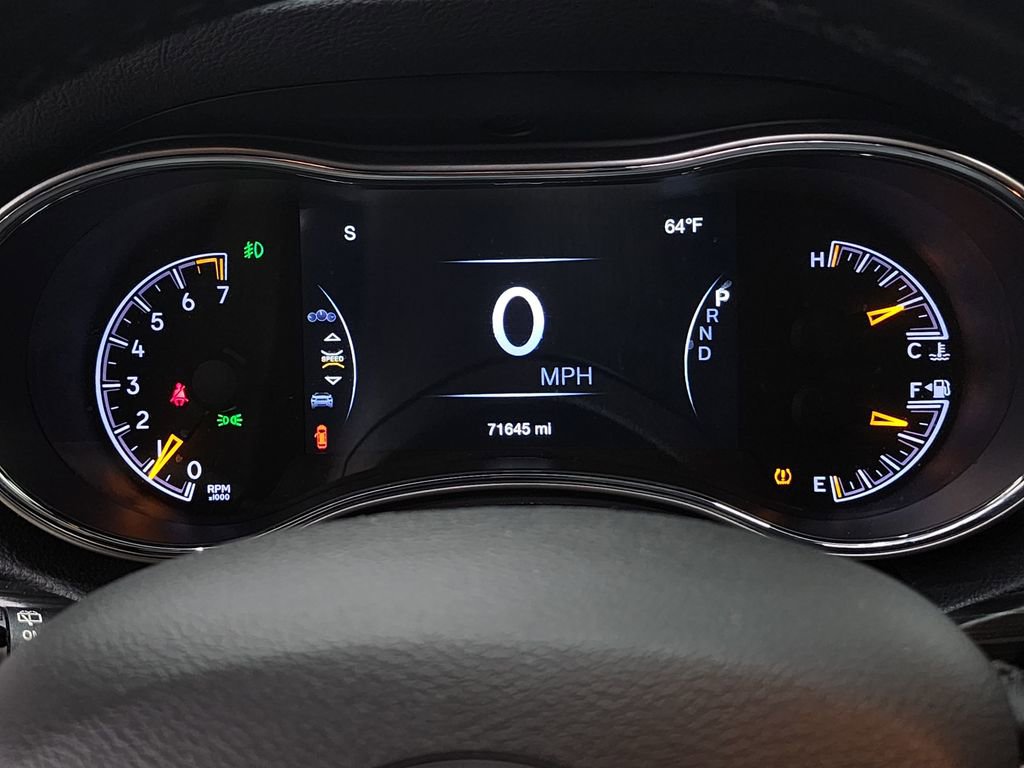 Used 2022 Jeep Grand Cherokee Limited image 15