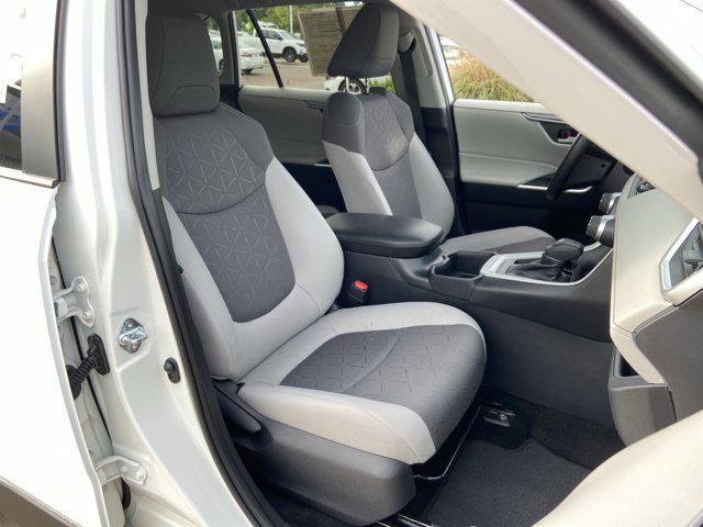 Used 2025 Toyota RAV4 XLE FWD image 20