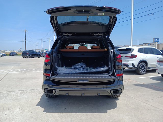 New 2026 BMW X5 xDrive40i w/ M Sport Package AWD/4WD image 9