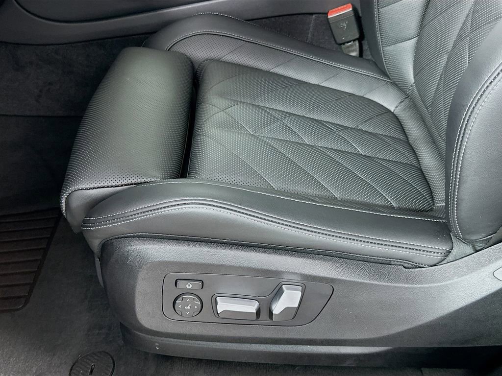 Used 2025 BMW X5 xDrive50e image 20