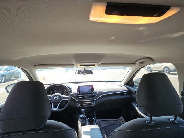 Used 2024 Nissan Altima 2.5 SV image 34