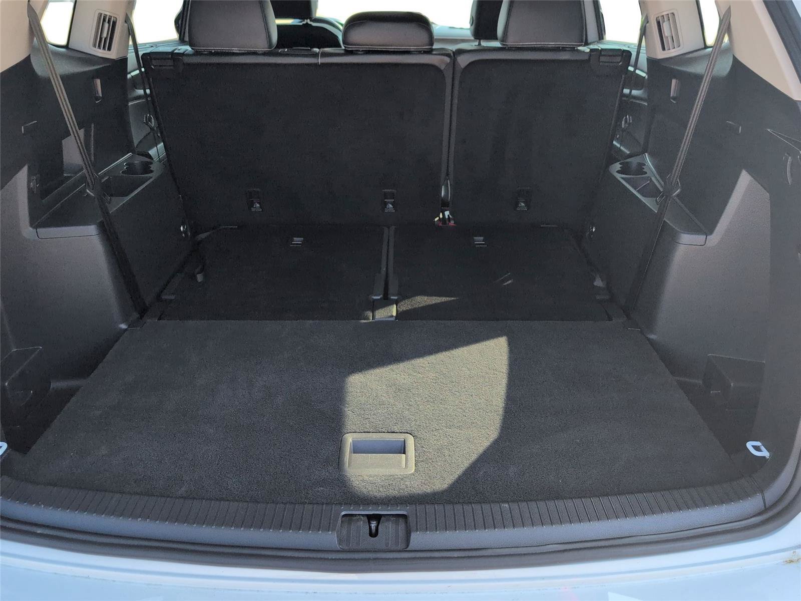 Used 2024 Volkswagen Atlas SE FWD image 11