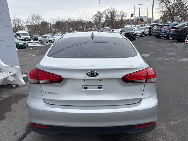 Used 2017 Kia Forte LX image 5