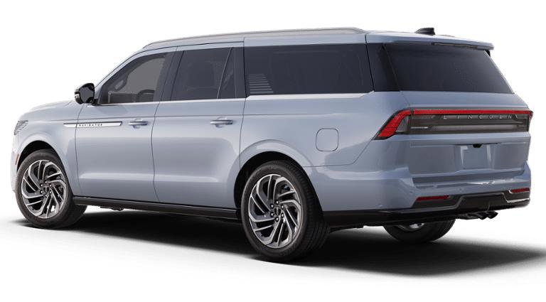 New 2025 Lincoln Navigator L Reserve image 2