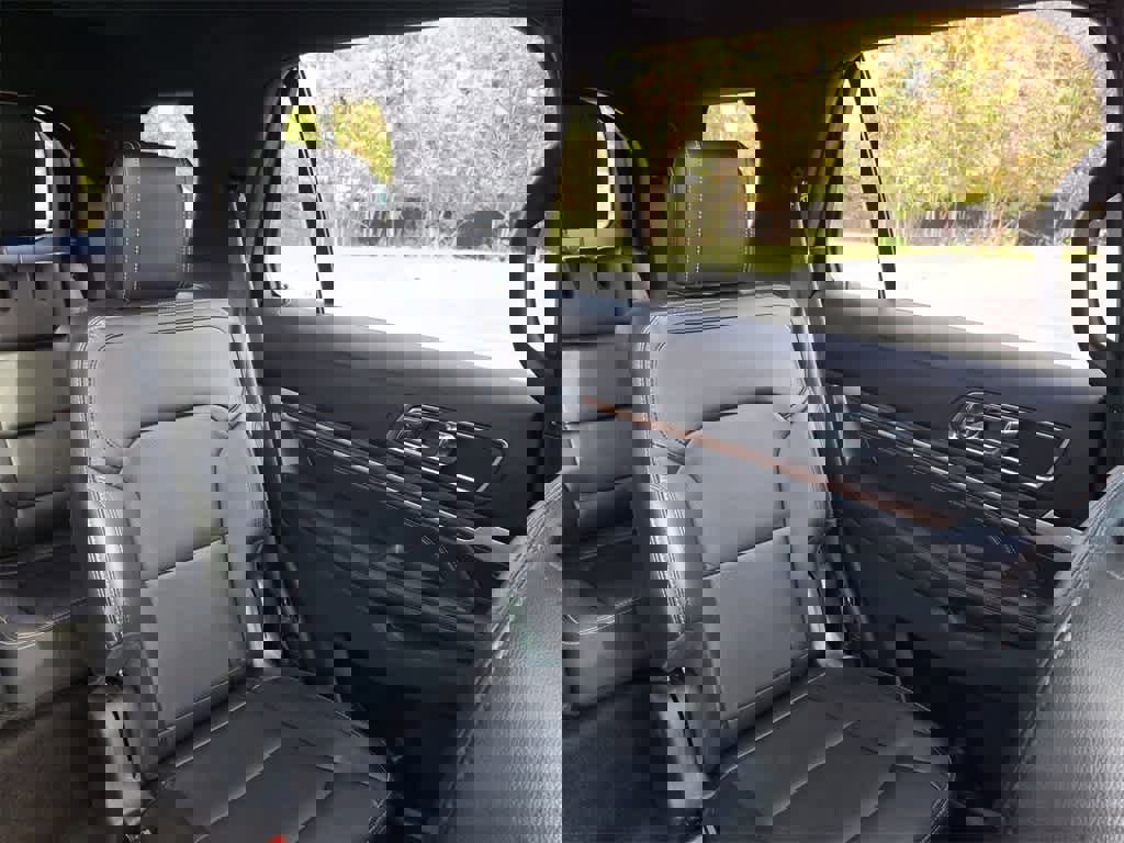 Used 2018 Ford Explorer Limited w/ Equipment Group 301A image 14