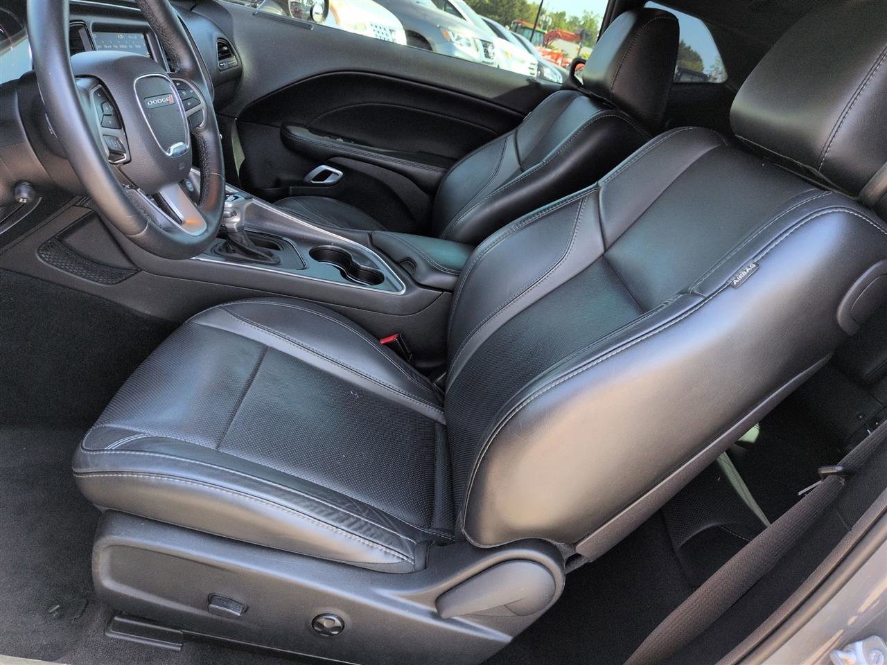 Used 2017 Dodge Challenger R/T Plus RWD image 15