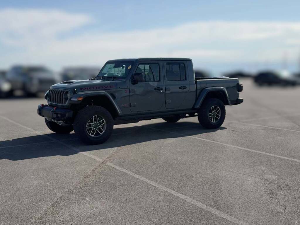New 2026 Jeep Gladiator Mojave image 5
