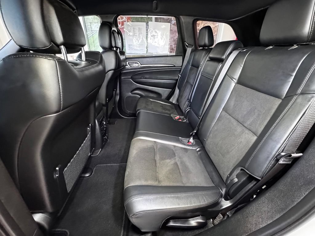 Used 2021 Jeep Grand Cherokee Laredo X AWD/4WD image 40
