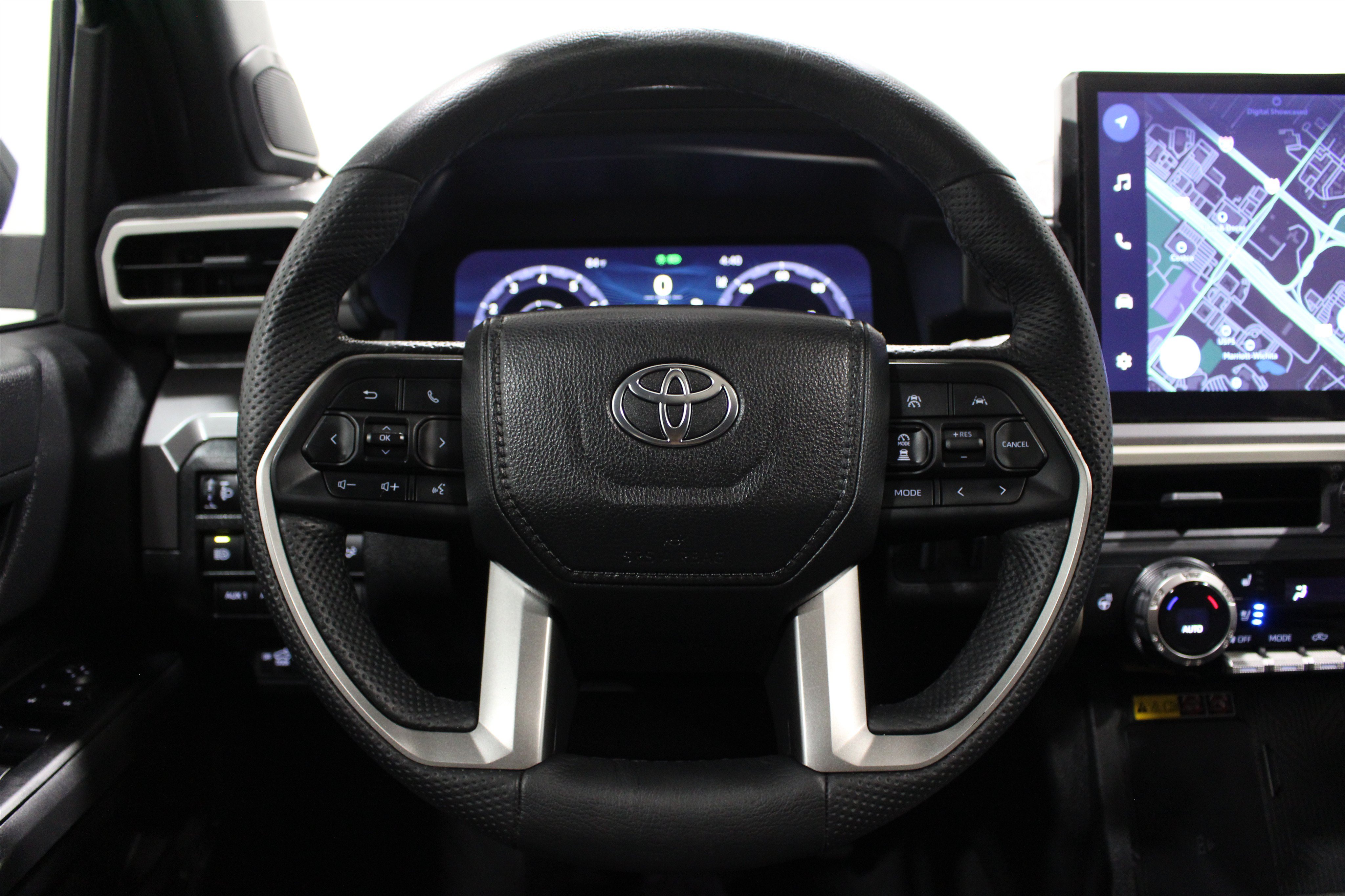 Used 2025 Toyota Tacoma TRD Off-Road w/ TRD Off Road Premium Package AWD/4WD image 10