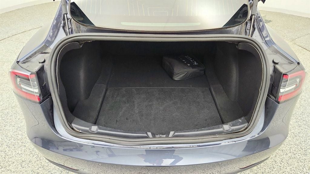 Used 2020 Tesla Model 3 Standard Range RWD image 25