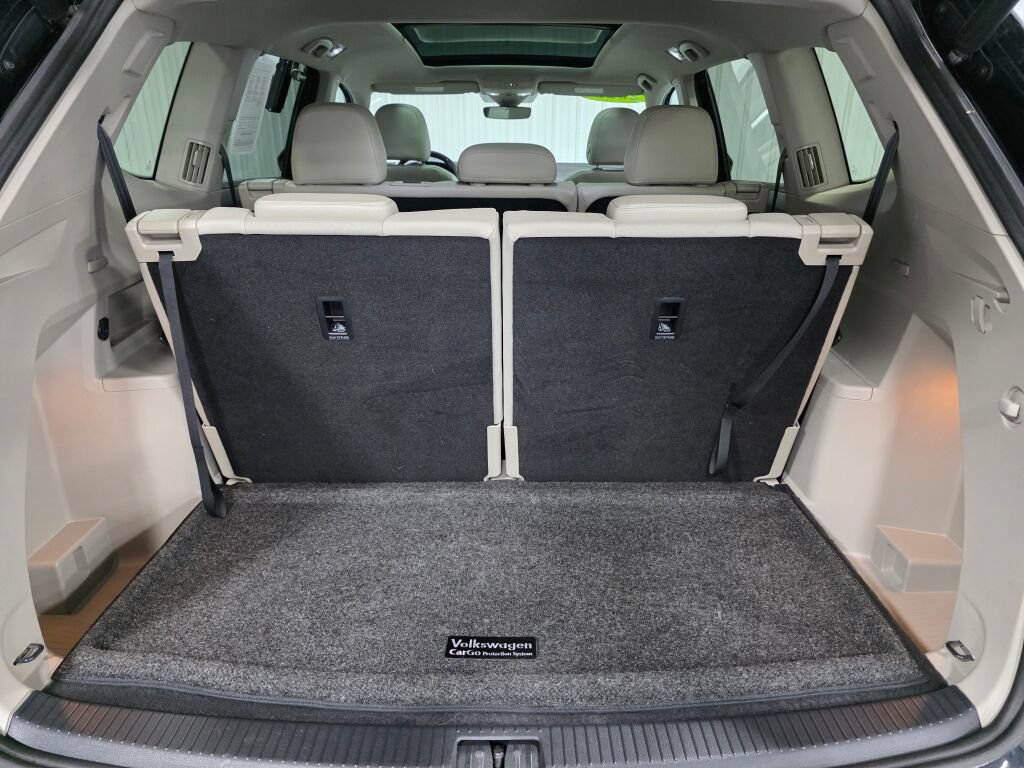 Used 2023 Volkswagen Atlas SEL Premium AWD/4WD image 12