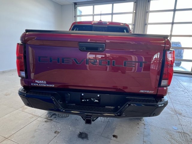 Used 2025 Chevrolet Colorado ZR2 w/ Technology Package image 6