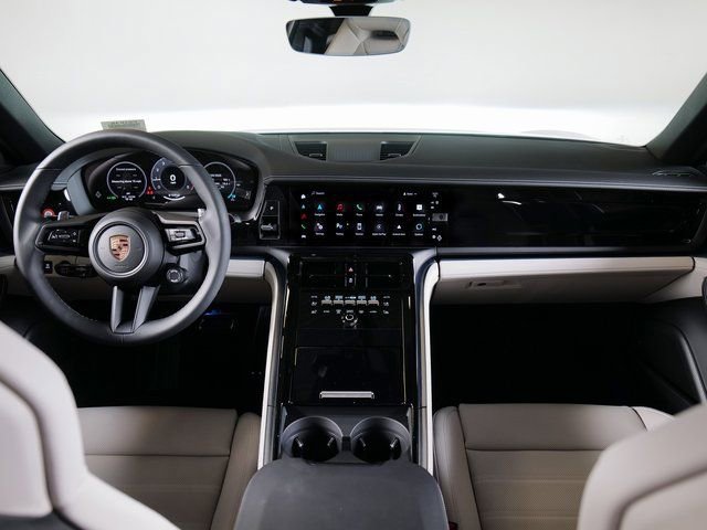 New 2025 Porsche Panamera 4 image 12