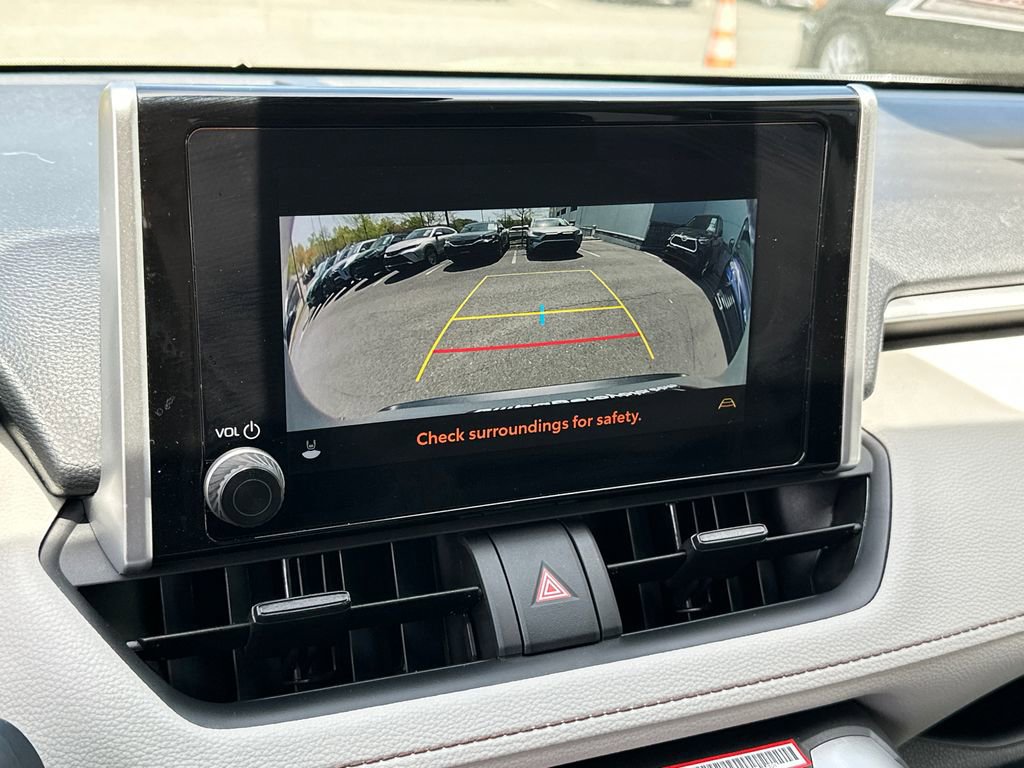 Used 2025 Toyota RAV4 XLE w/ Convenience Package image 30