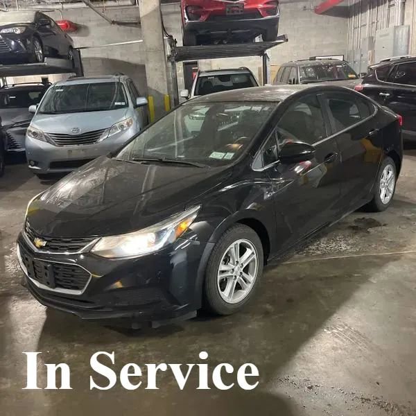 Used 2017 Chevrolet Cruze LT w/ Convenience Package image 1