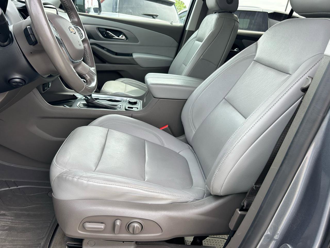 Used 2019 Chevrolet Traverse Premier w/ Driver Confidence II Package image 7