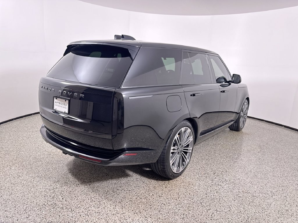 Used 2024 Land Rover Range Rover SE AWD/4WD image 8