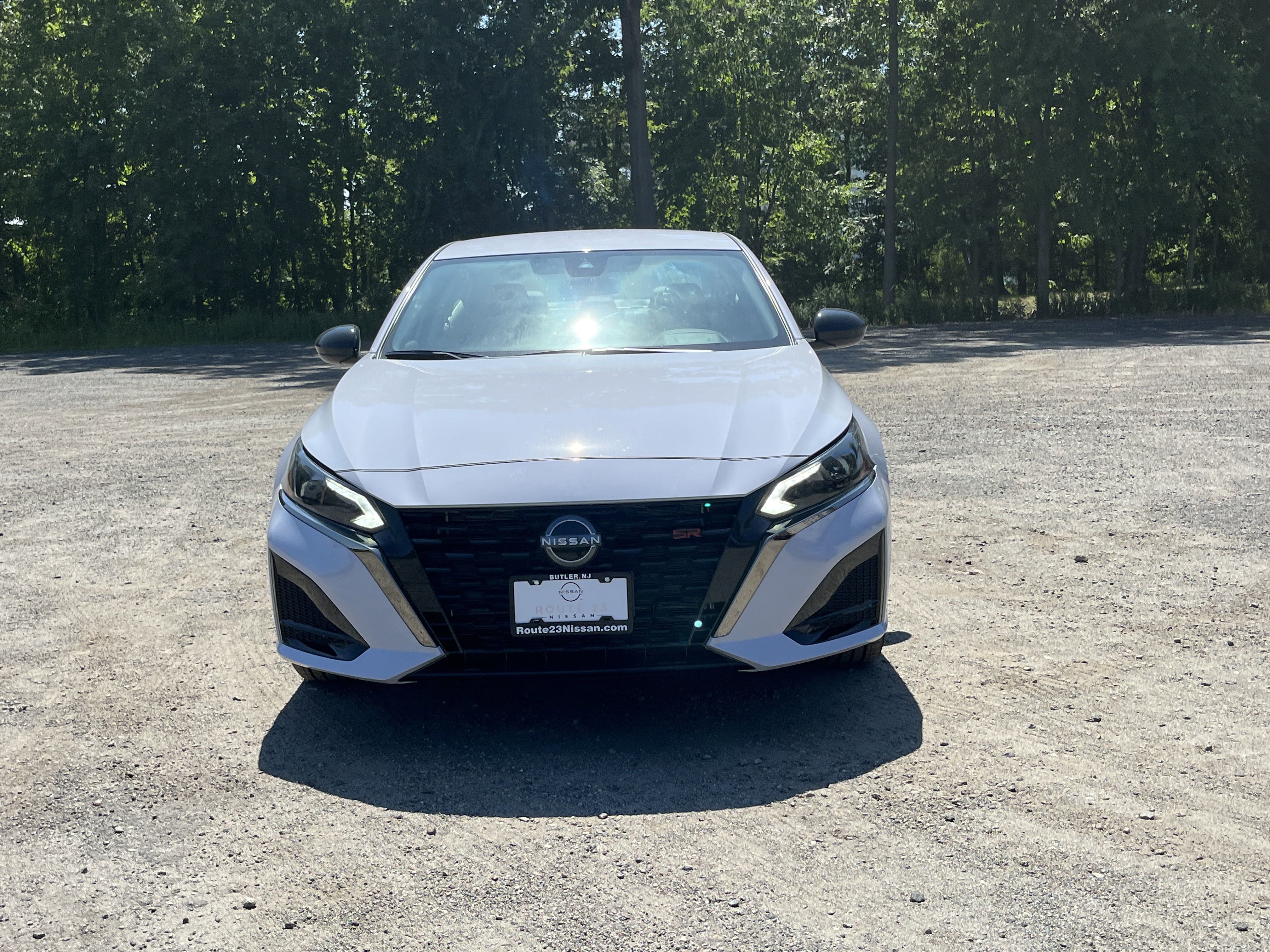 New 2025 Nissan Altima 2.5 SR image 2