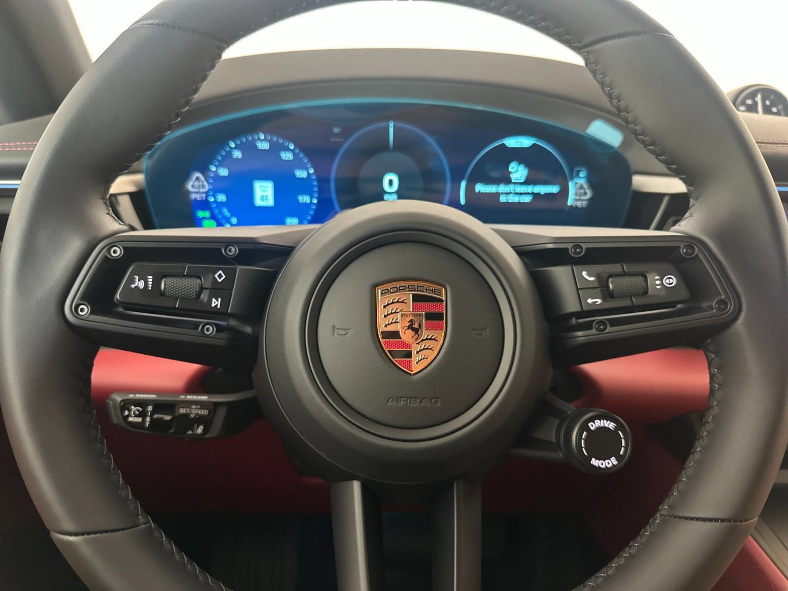 New 2026 Porsche Macan 4 Electric AWD/4WD image 22