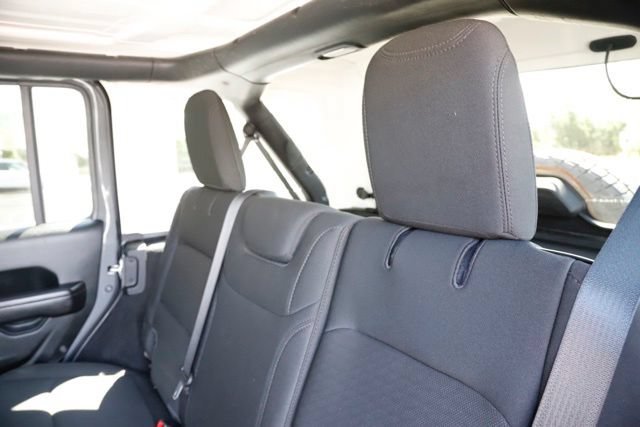 Used 2021 Jeep Wrangler Unlimited Sport AWD/4WD image 15