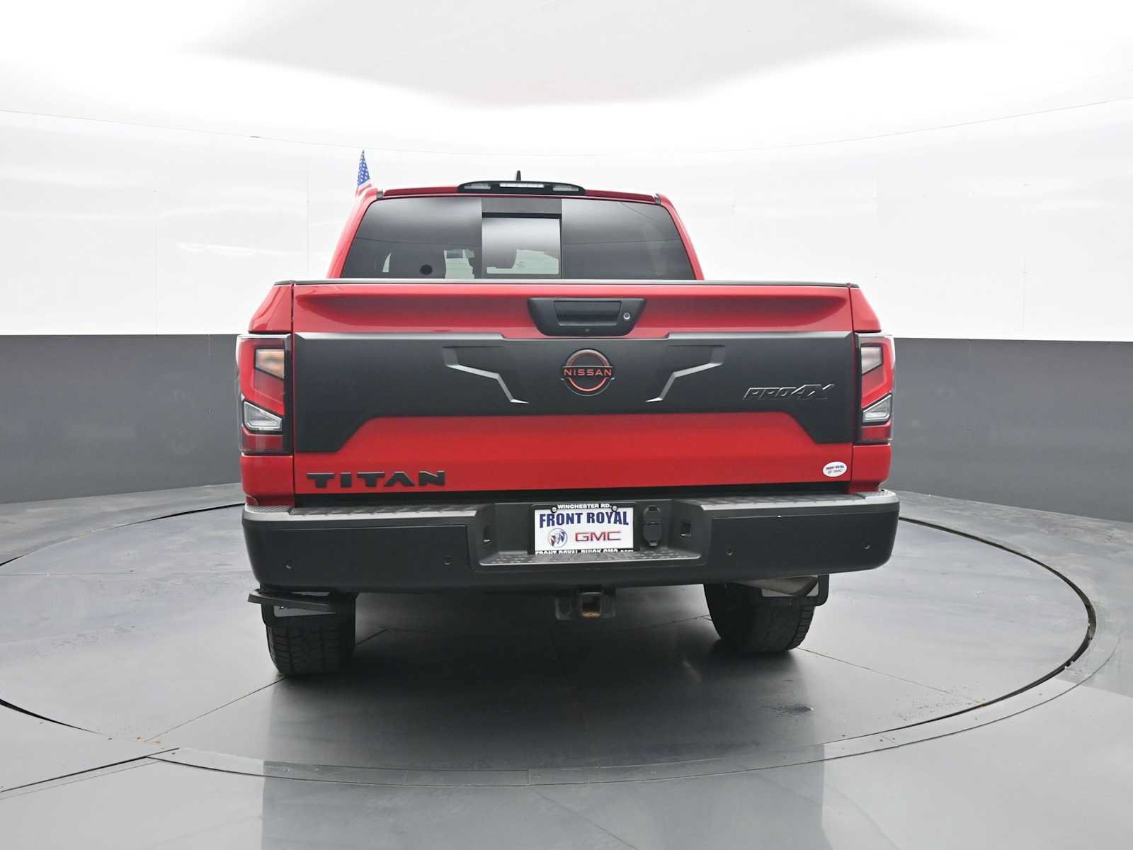 Used 2024 Nissan Titan PRO-4X w/ Pro-4x Convenience Package AWD/4WD image 6