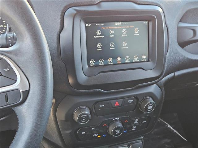 Used 2019 Jeep Renegade Latitude image 14