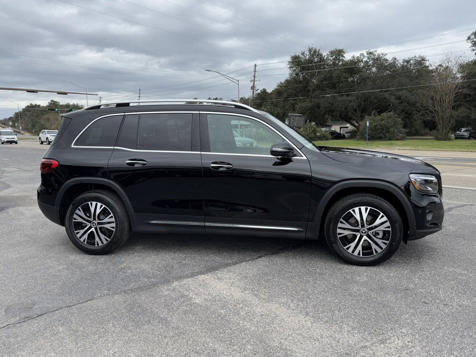 Certified 2025 Mercedes-Benz GLB 250 image 5