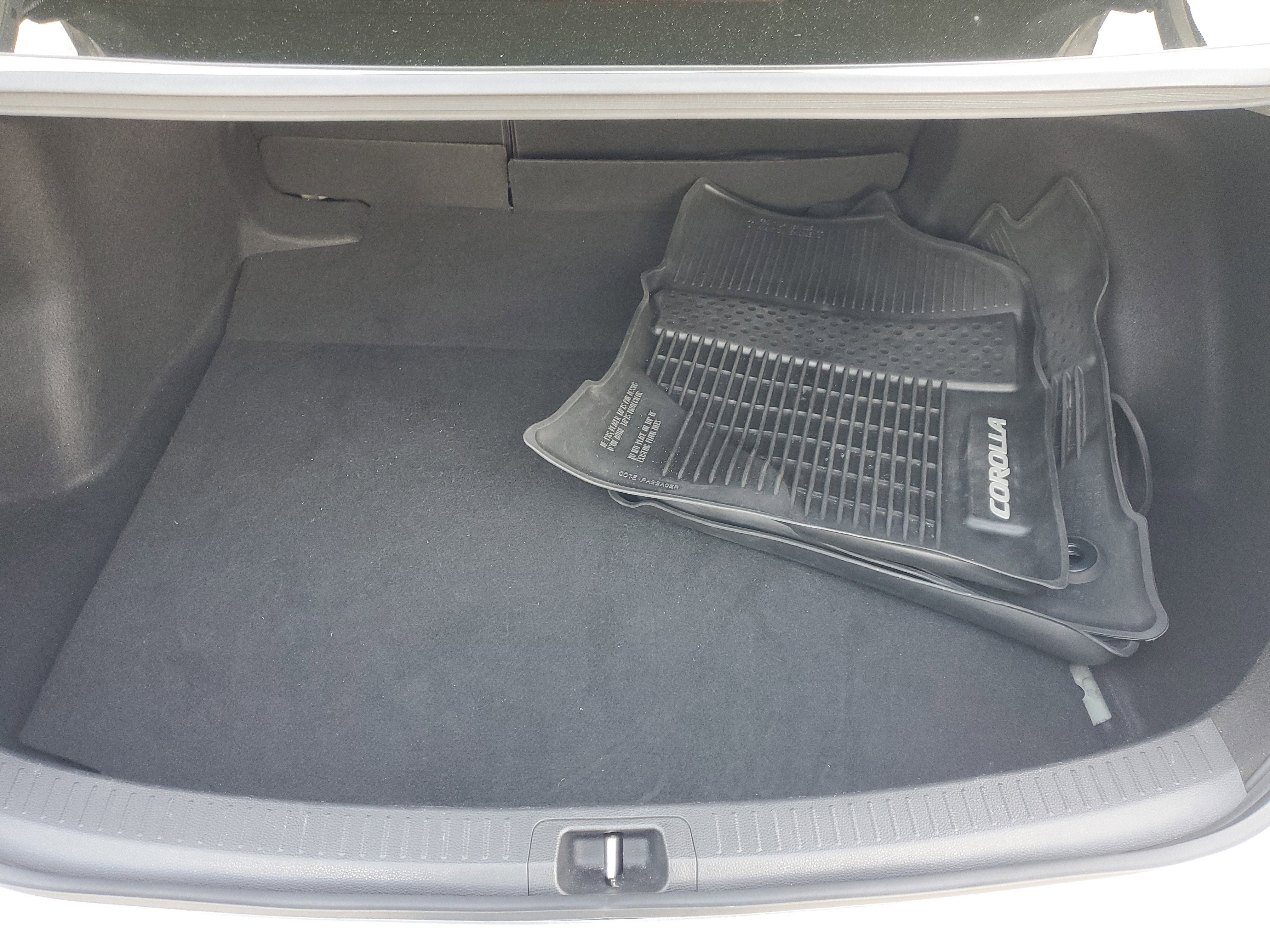 Used 2022 Toyota Corolla SE image 8