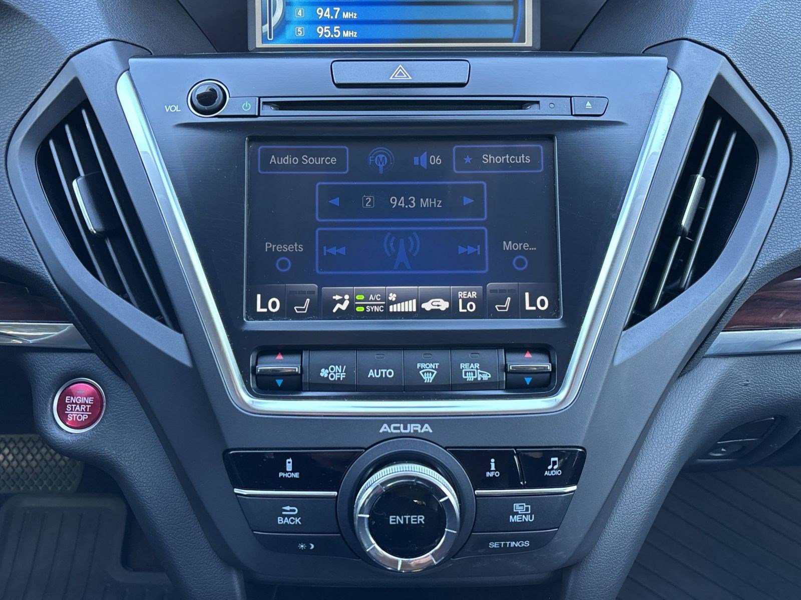 Used 2015 Acura MDX SH-AWD image 26