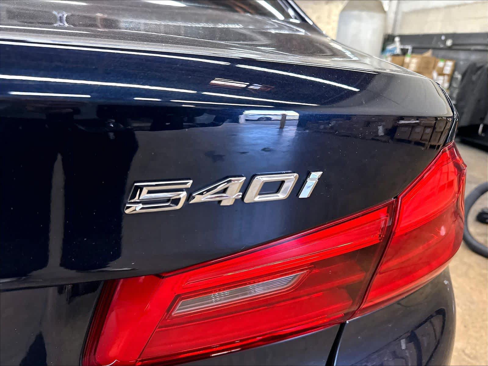 Used 2017 BMW 540i RWD image 11
