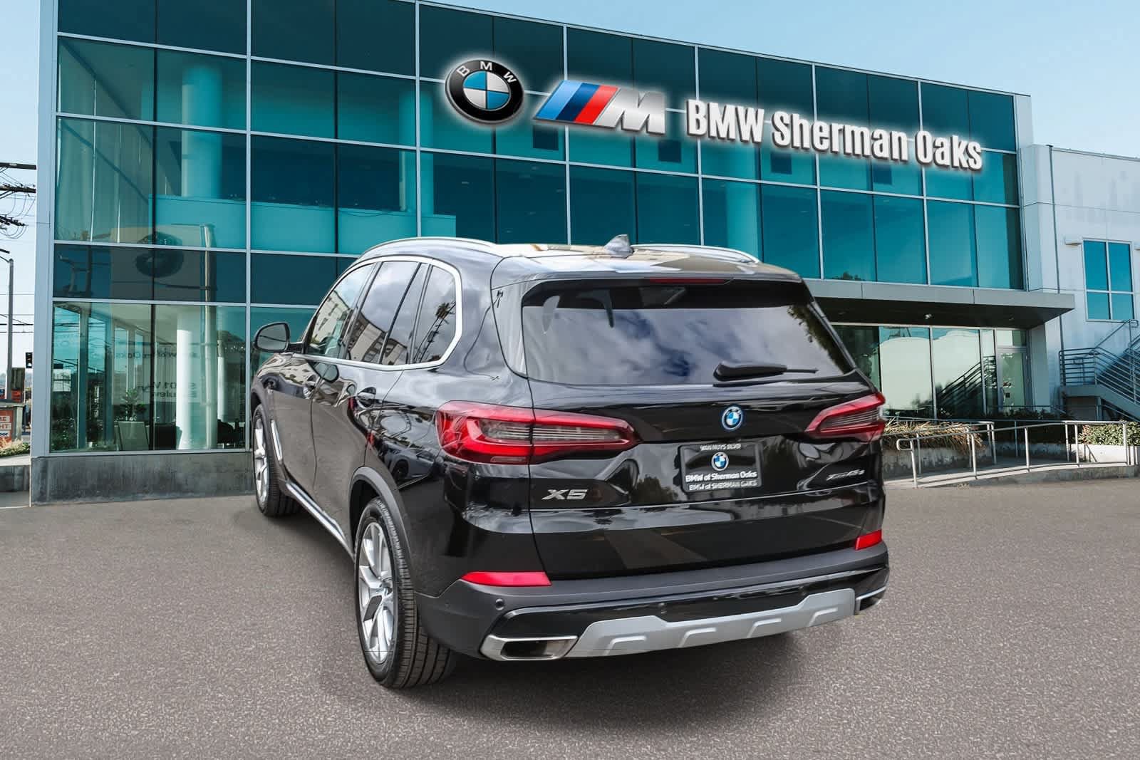 Certified 2023 BMW X5 xDrive45e w/ Parking Assistance Package AWD/4WD image 6