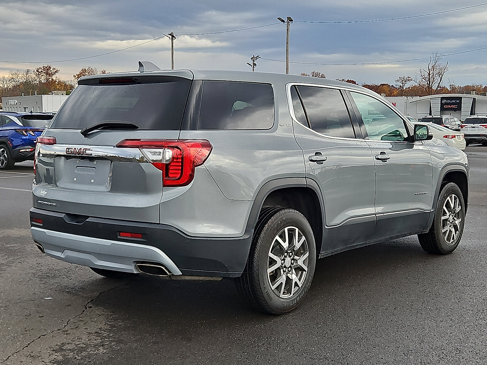 Certified 2023 GMC Acadia SLE image 6