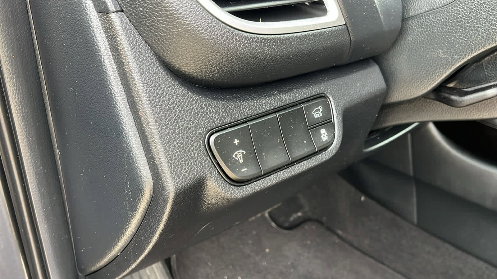 Used 2025 Kia Seltos SX w/ SX Sunroof Package image 23