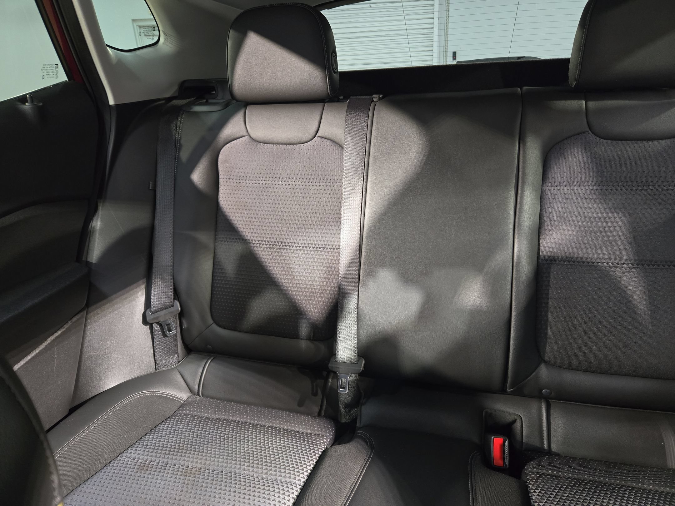 Used 2025 Chevrolet Trax LT FWD image 12