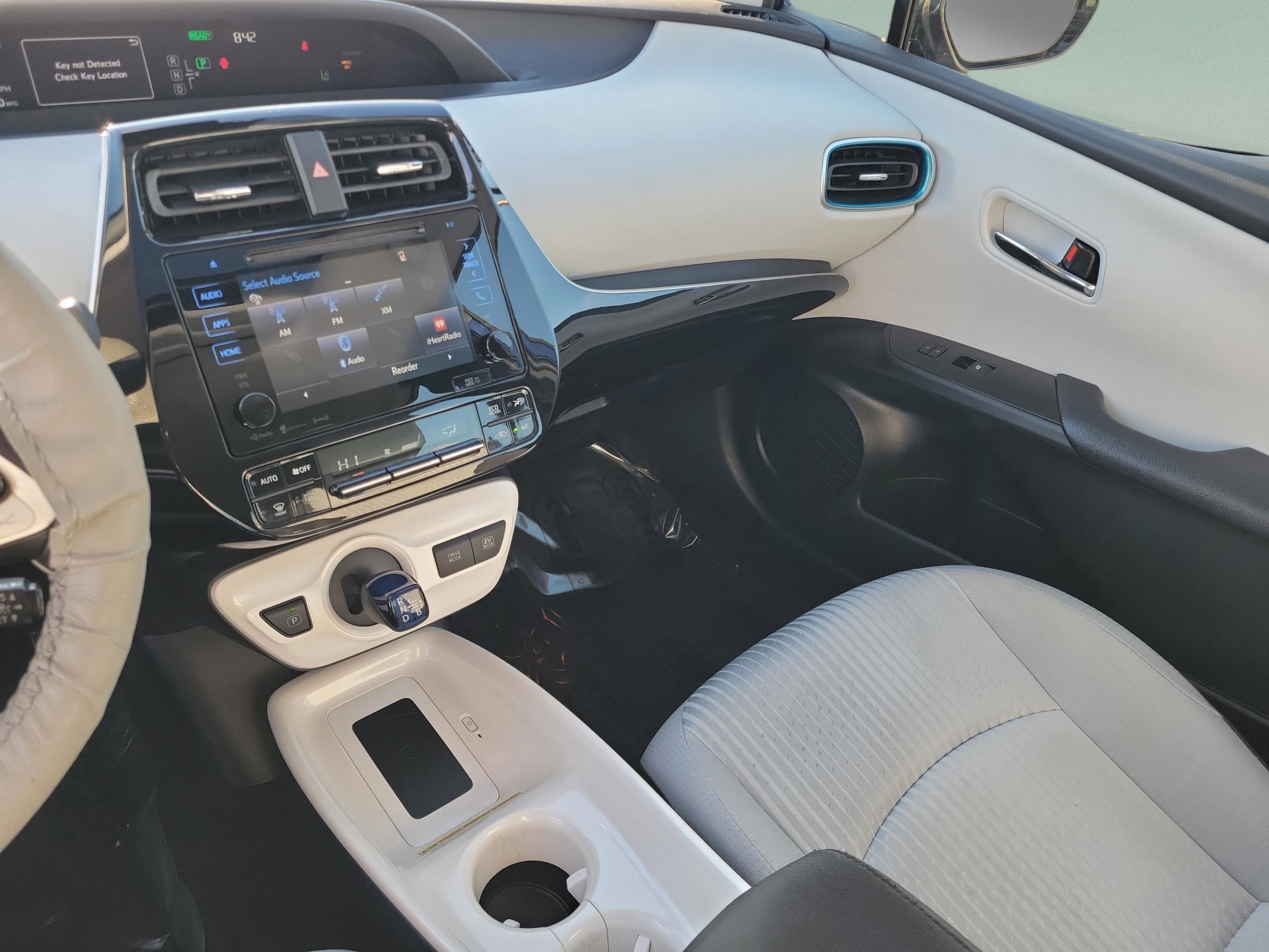 Used 2016 Toyota Prius Two image 24