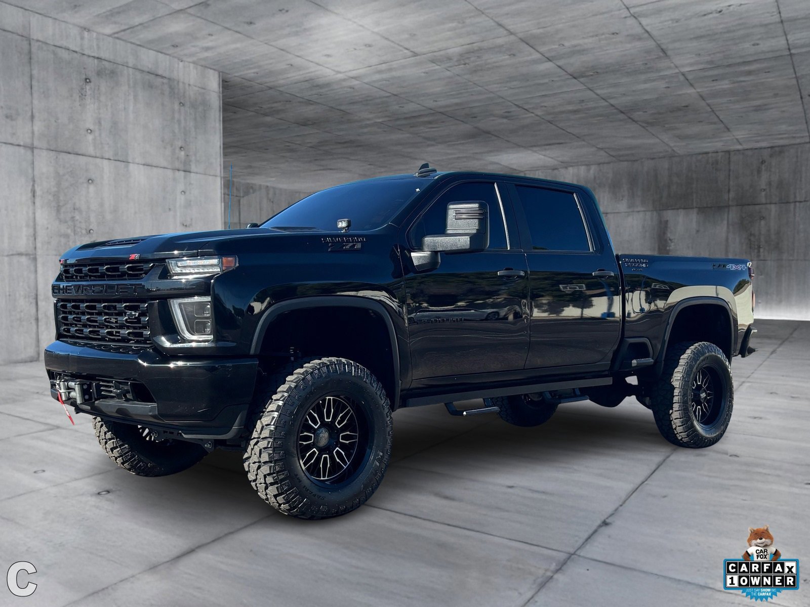 Used 2023 Chevrolet Silverado 2500 Custom w/ Custom Value Package image 2