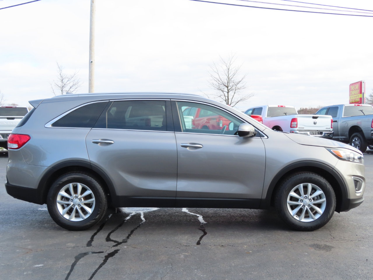 Used 2017 Kia Sorento LX w/ LX Convenience Package image 7